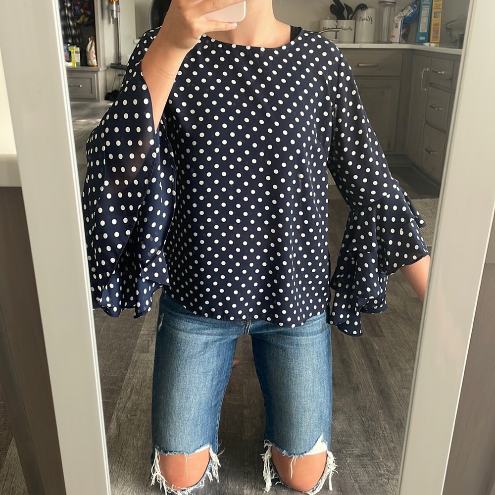 Fun and spunky polka dot blouse from Printemps! Size small!